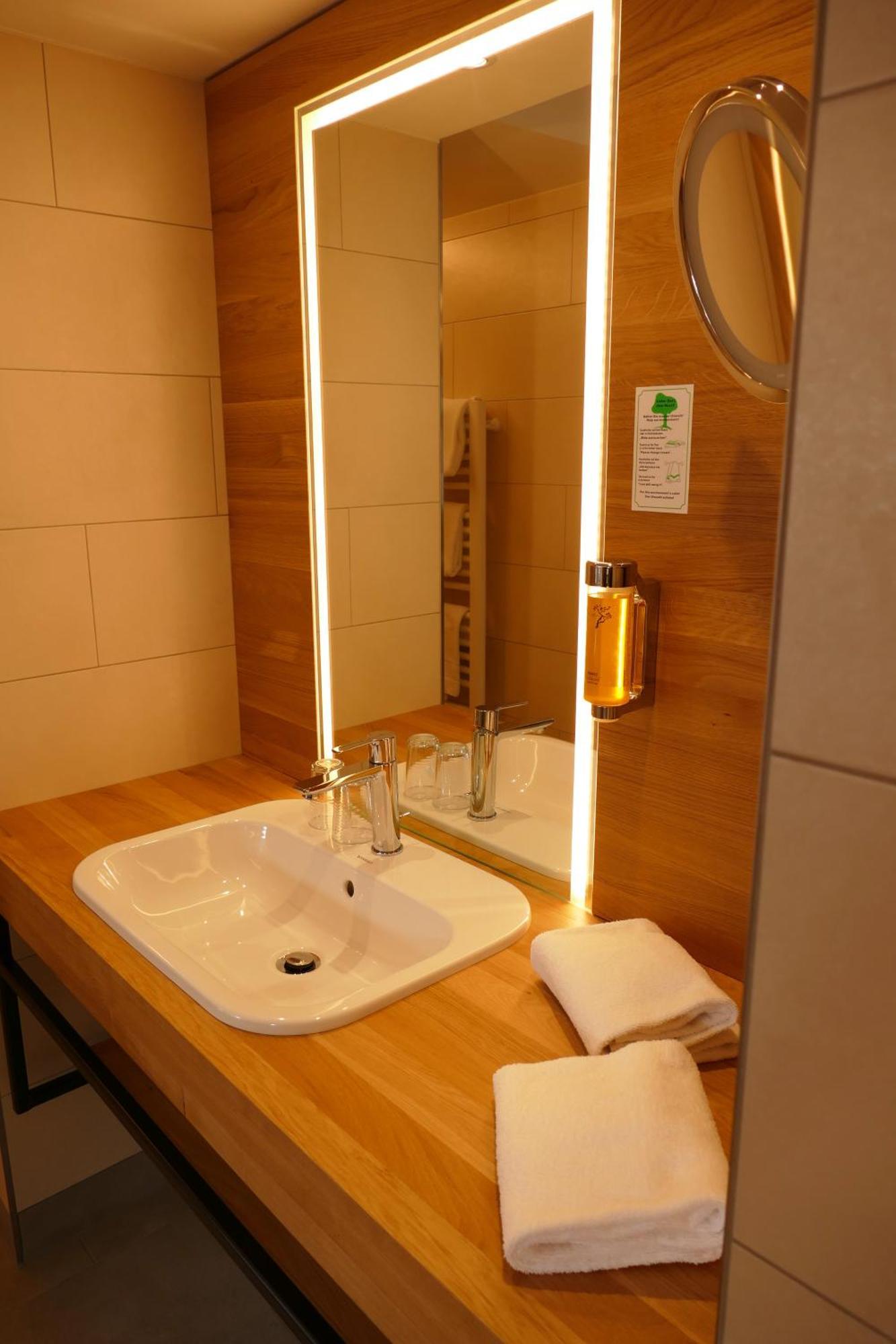 הילפולטשטיין Hotel Zum Schwarzen Ross Und Gutmann Zur Post מראה חיצוני תמונה