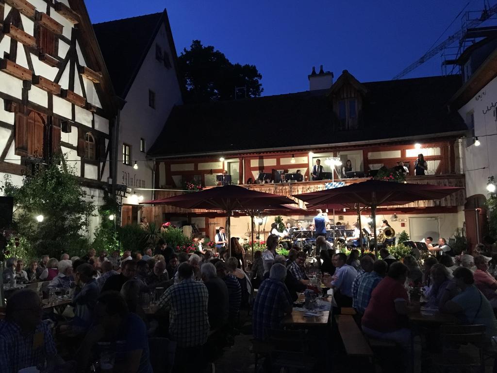 הילפולטשטיין Hotel Zum Schwarzen Ross Und Gutmann Zur Post מראה חיצוני תמונה
