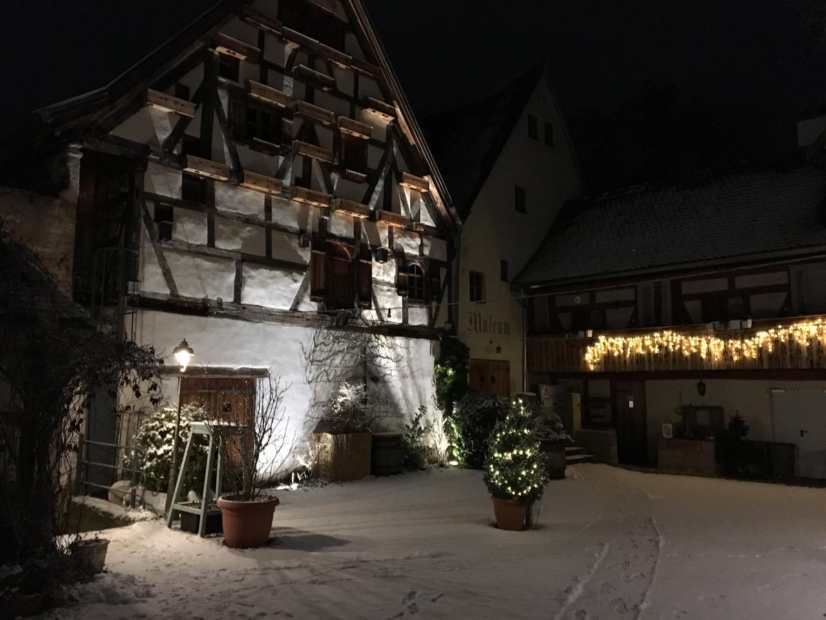 הילפולטשטיין Hotel Zum Schwarzen Ross Und Gutmann Zur Post מראה חיצוני תמונה