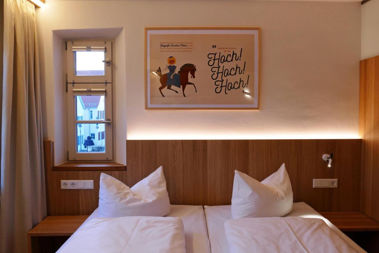 הילפולטשטיין Hotel Zum Schwarzen Ross Und Gutmann Zur Post מראה חיצוני תמונה
