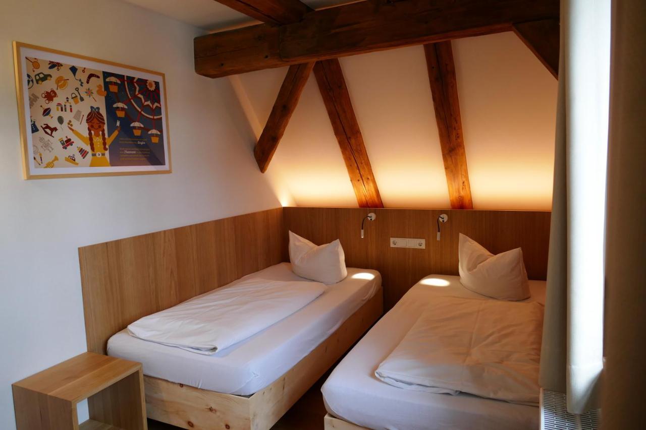 הילפולטשטיין Hotel Zum Schwarzen Ross Und Gutmann Zur Post מראה חיצוני תמונה